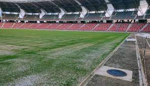 Le Maroc , responsable du mauvais état des pelouses dans les stades d'Algérie !?