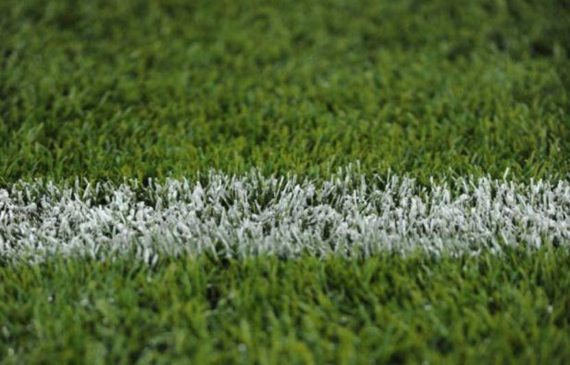 Anarchie sur les pelouses synthétiques