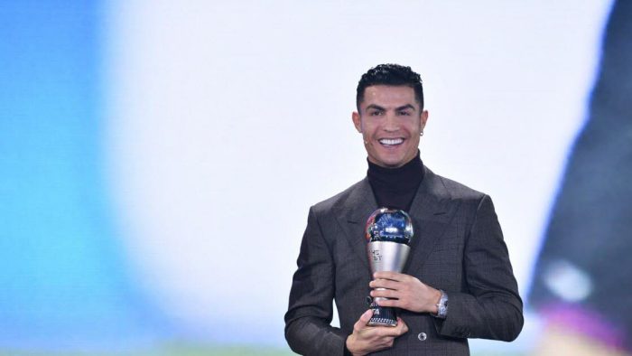 FIFA : Ronaldo remporte un prix spécial