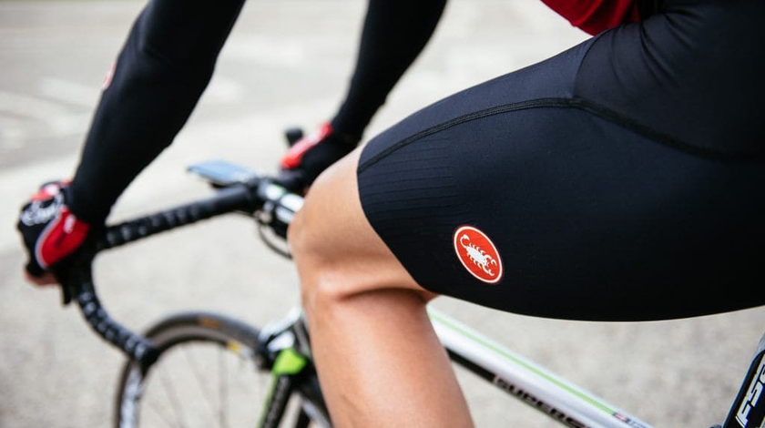 Pourquoi les cyclistes se rasent-ils les jambes ?