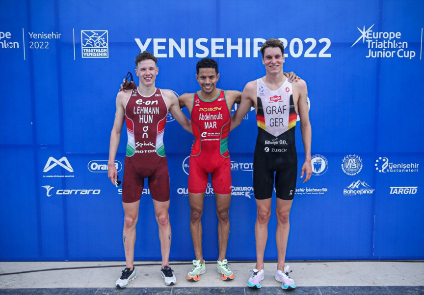 Triathlon : Jawad Abdelmoula décroche la médaille d'or en Turquie