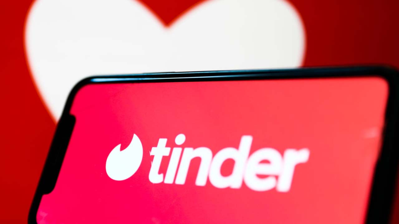Match, le propriétaire de Tinder, attaque Google en justice