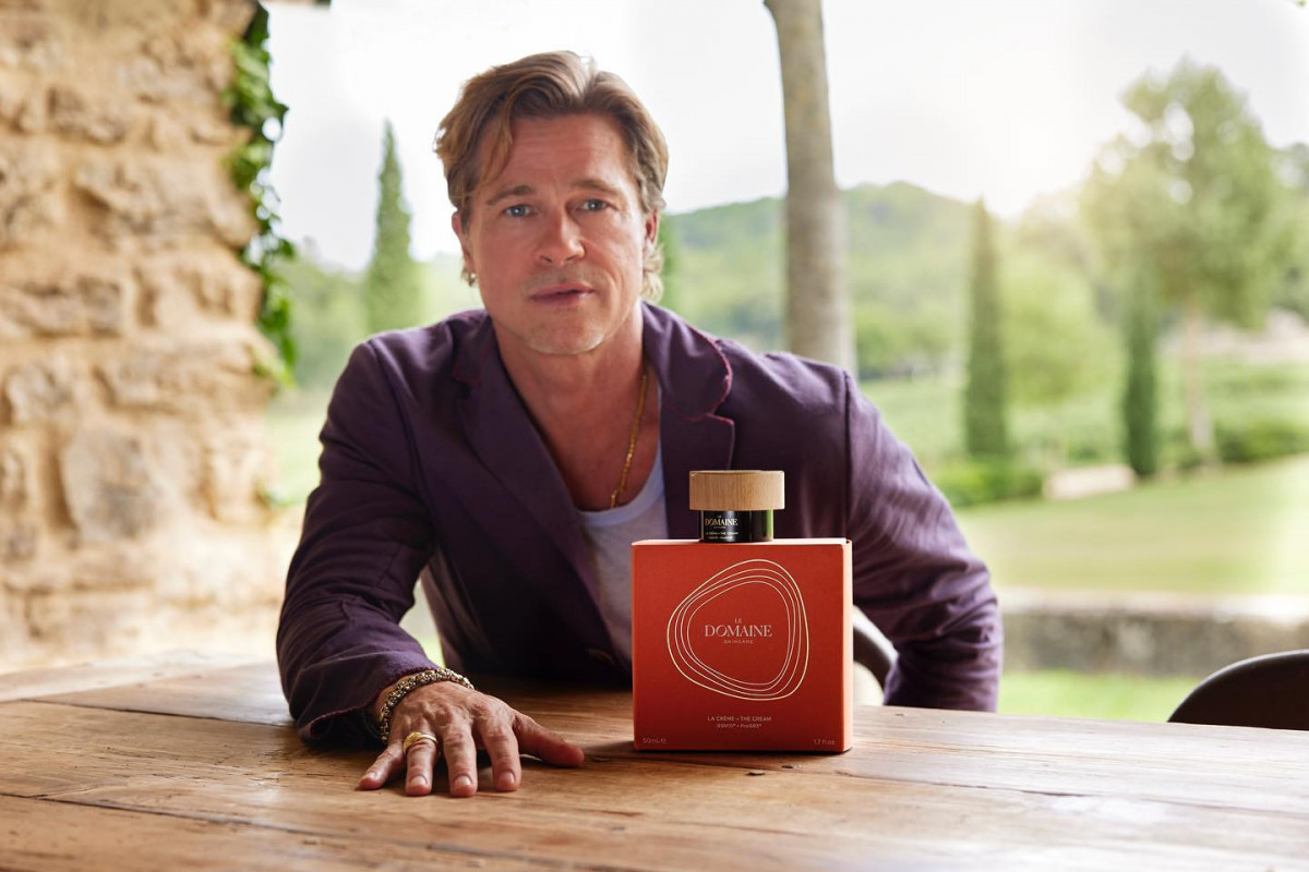 Brad Pitt lance sa marque de cosmétique "Le Domaine"