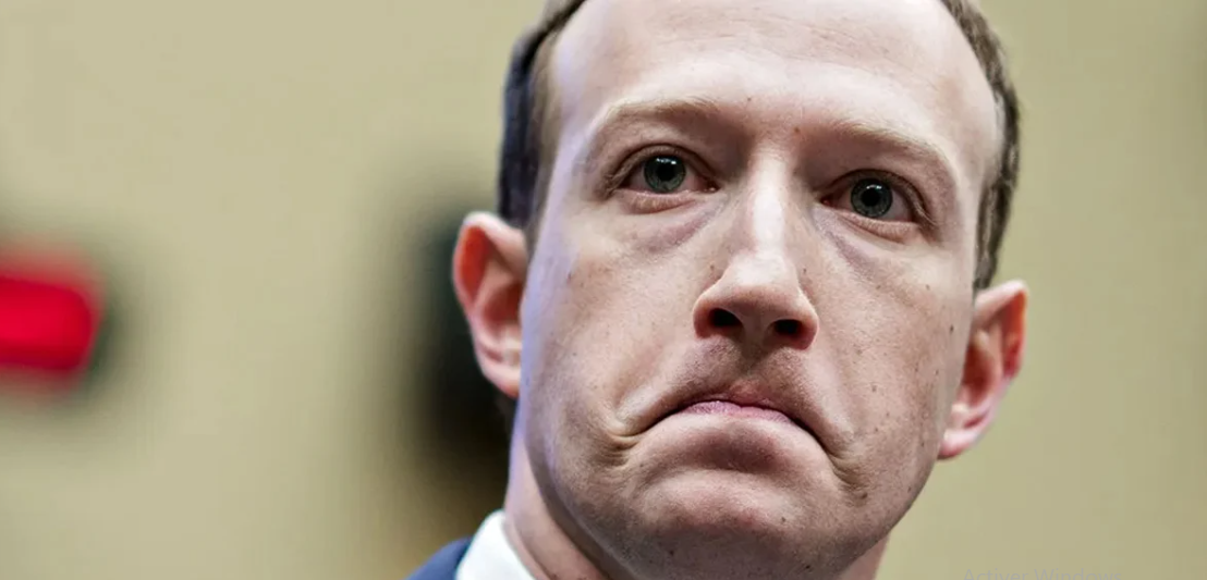 Mark Zuckerberg perd plus de la moitié de sa fortune