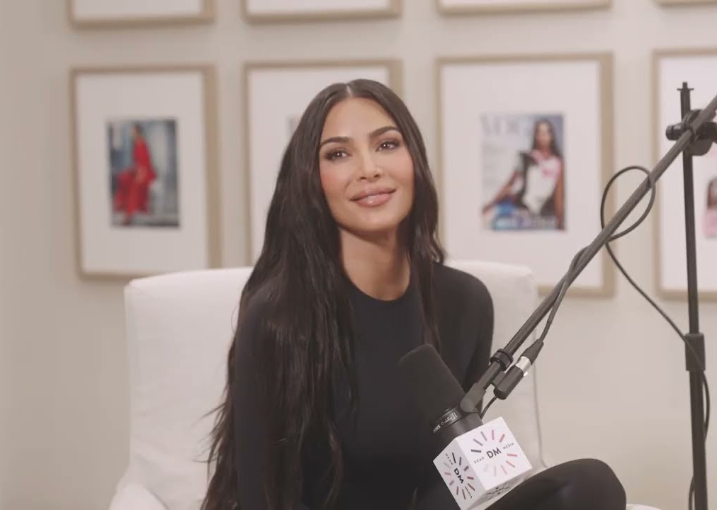 Kim Kardashian lance son premier podcast sur les affaires criminelles