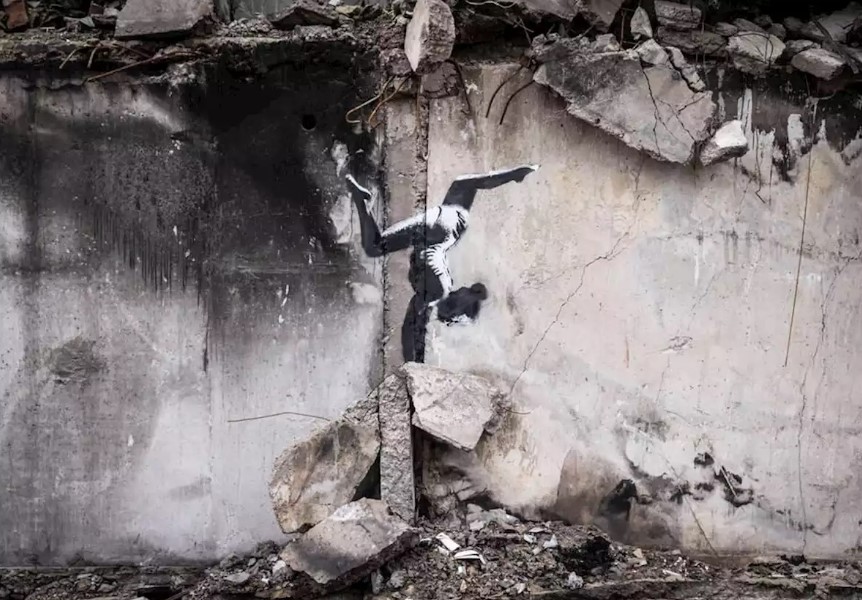 Ukraine : Banksy dévoile une œuvre à Borodianka