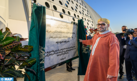 SM Le Roi Mohammed VI inaugure la nouvelle gare routière de Rabat