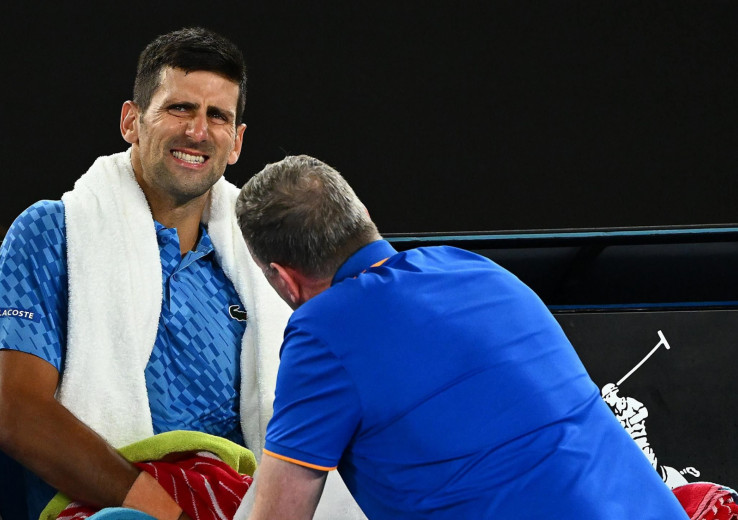 Tennis : Djokovic jouait à Melbourne avec une déchirure de trois centimètres