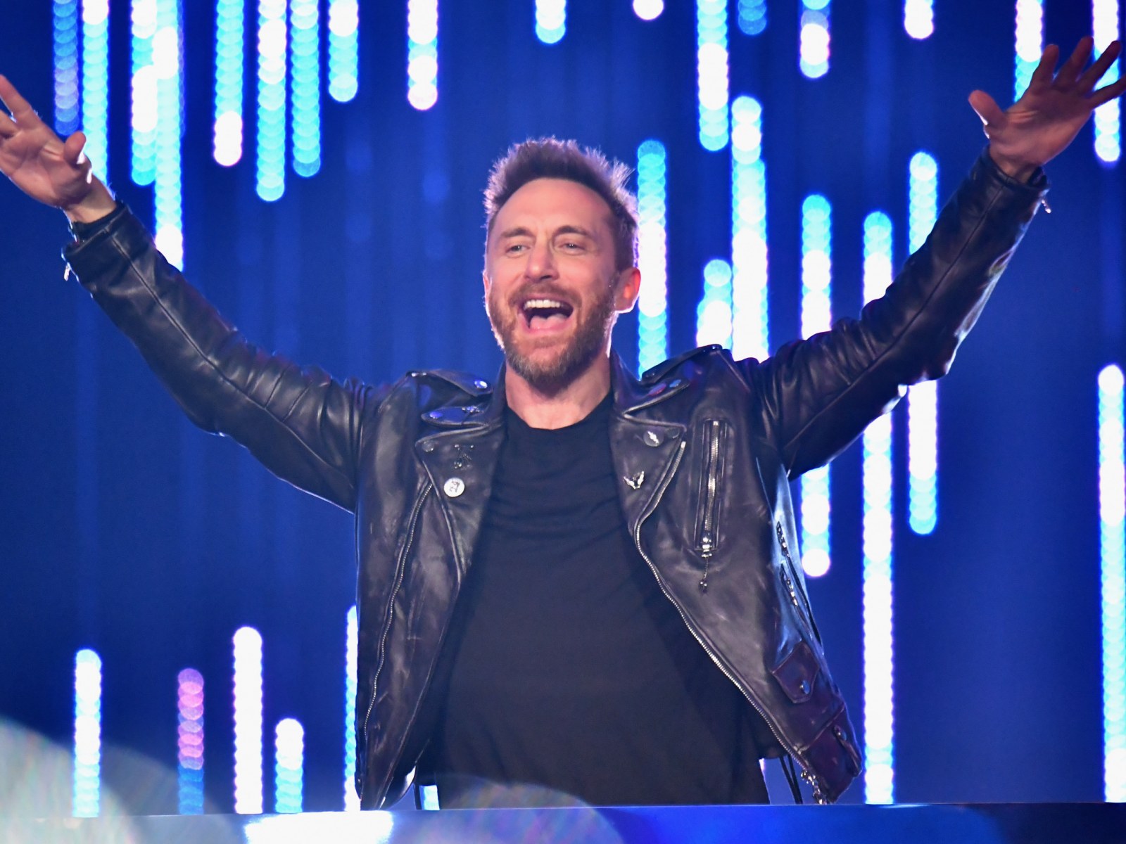 David Guetta utilise l'intelligence artificielle pour imiter la voix d'Eminem en plein concert
