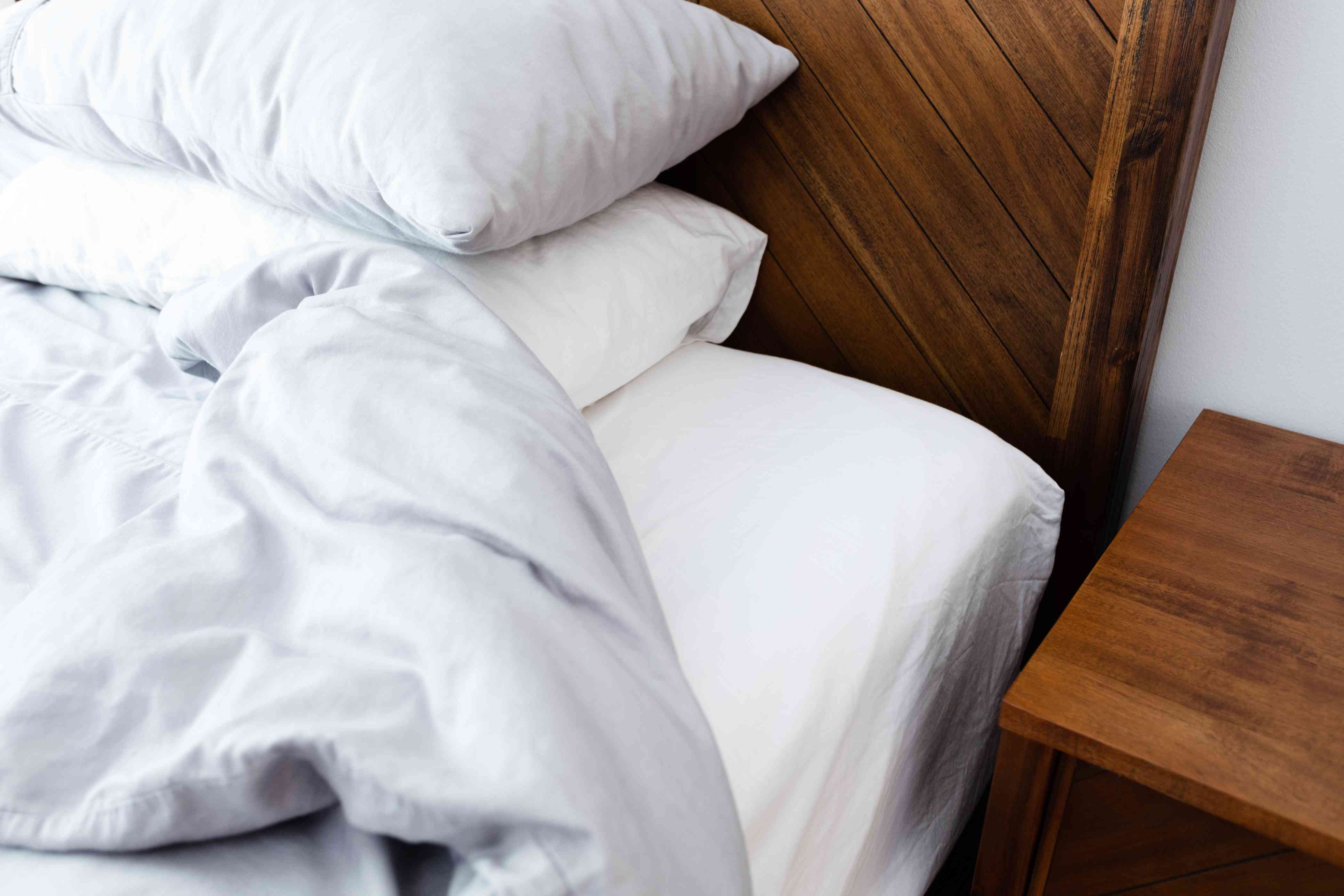 À quelle fréquence doit-on renouveler le linge de lit ? Ne prenez pas de risques pour votre santé
