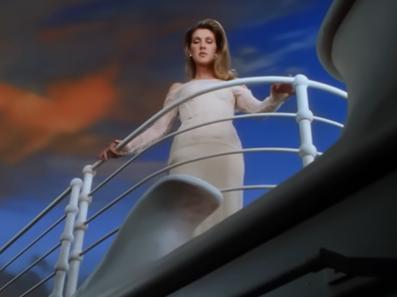 Pour les 25 ans de Titanic, Céline Dion publie un nouveau clip de son morceau "My Heart Will Go On"