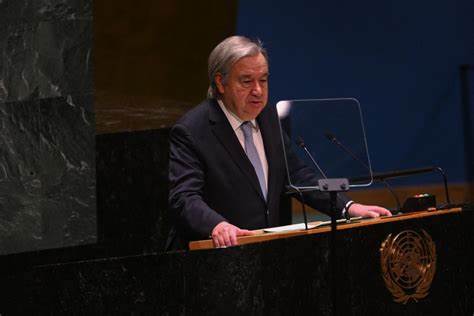 Le secrétaire général de l'ONU, Antonio Guterres, s'exprime avant le vote d'une résolution visant à lutter contre le réchauffement climatique. (AFP)