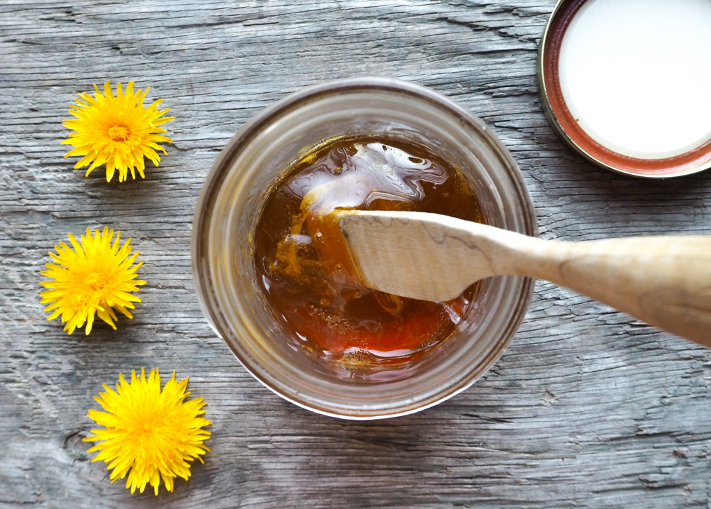 Cramaillote : la recette du miel de pissenlit et ses nombreux vertus