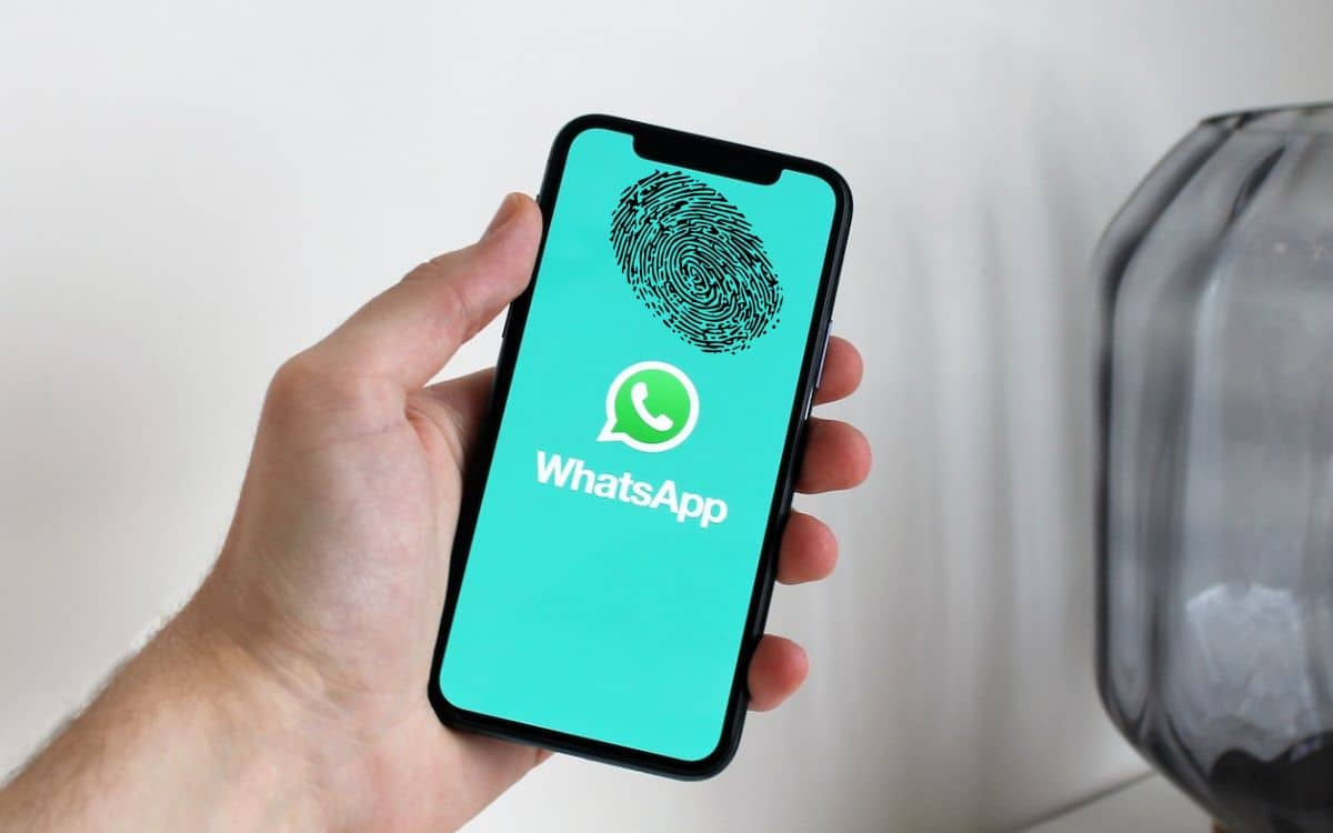 WhatsApp permettra bientôt de verrouiller des conversations avec une empreinte digitale