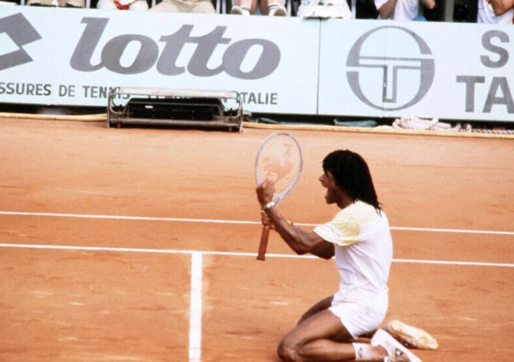 Une fresque immortalise enfin Yannick Noah à Roland-Garros