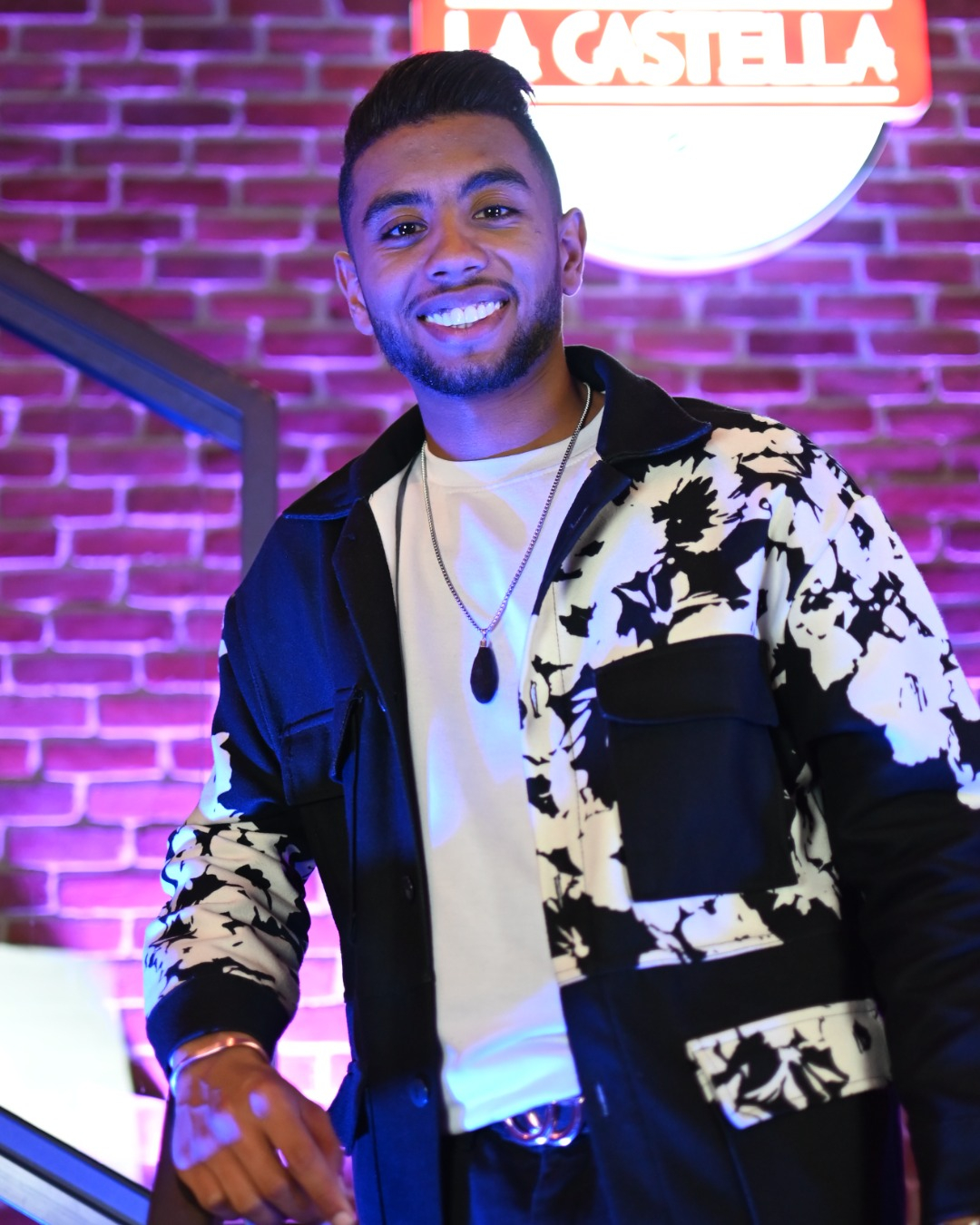 Interview avec Youssef Benhajjou, le chanteur couronné de la première édition du programme "Starlight"