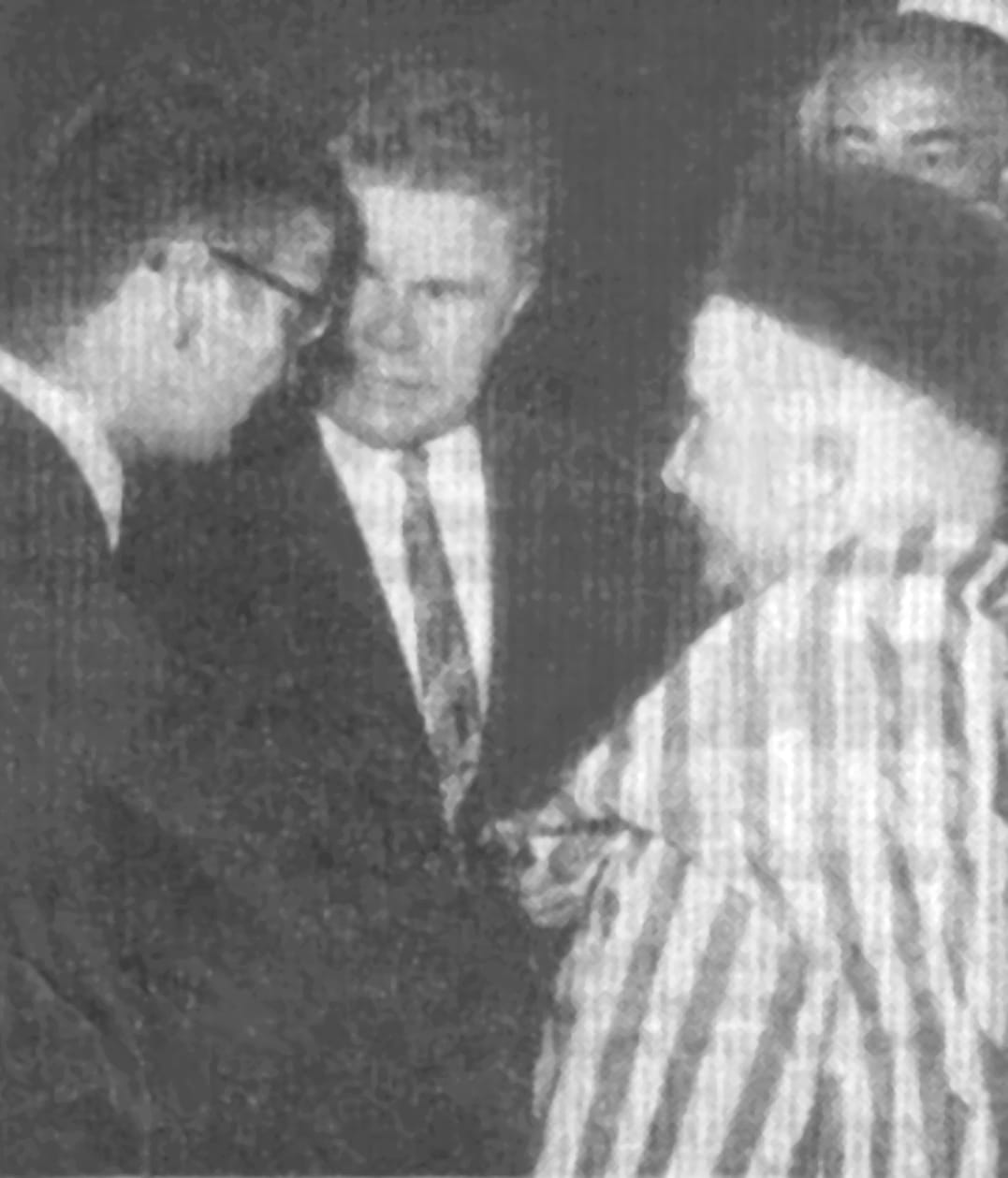 Feu Allal El Fassi en compagnie de SE Luka Palamaltchok, ambassadeur d'URSS à Rabat, et M. A. Kaftanov, président du Sood, lors de l'inauguration du CRSC, en 1968