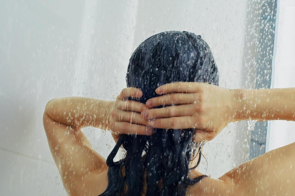 Pourquoi faut-il éviter la douche froide en période de canicule ?