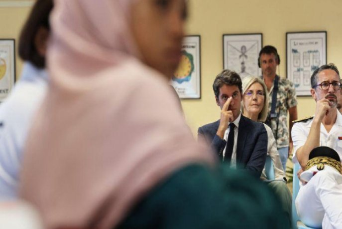 L'abaya des élèves musulmanes : la nouvelle fixation française