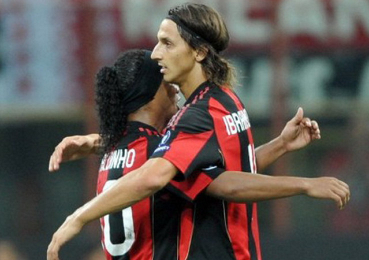 Ibrahimovic, Ronaldinho, Weah... les meilleurs joueurs passés par le PSG et l'AC Milan