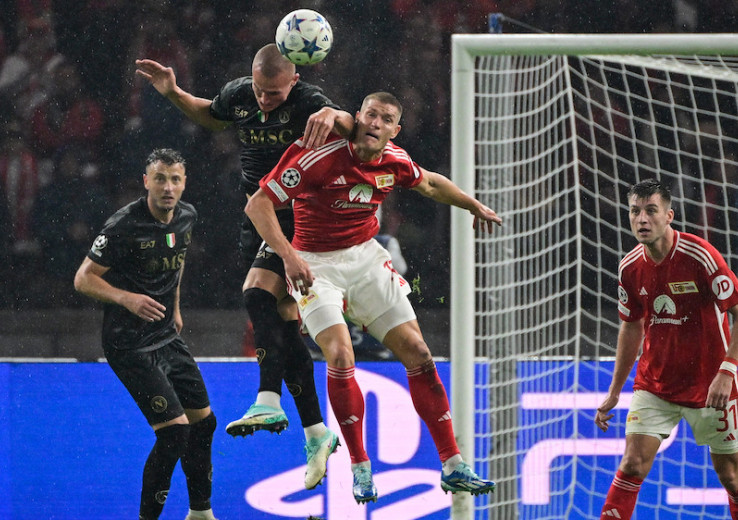 C1 : Naples poursuit sa convalescence à Berlin