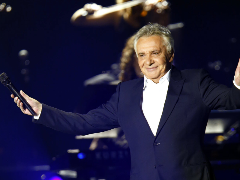 Un concert de l'artiste français Michel Sardou est annulé en raison de problèmes de santé