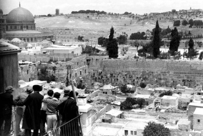 Jérusalem: Vie et mort du quartier maghrébin