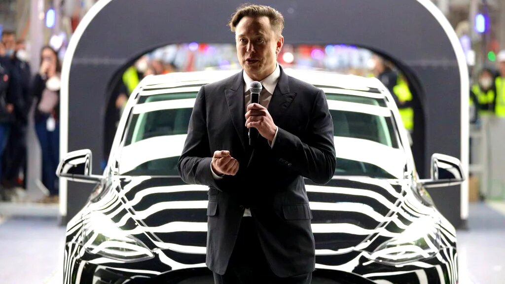 ​La bataille des géants électriques : Tesla et BYD en duel serré pour la suprématie