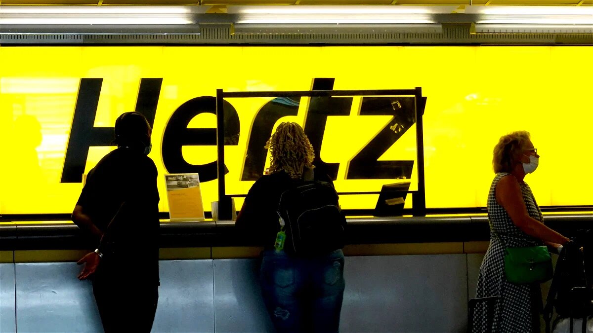 Hertz renvoie 20.000 voitures électriques pour revenir à l'Essence