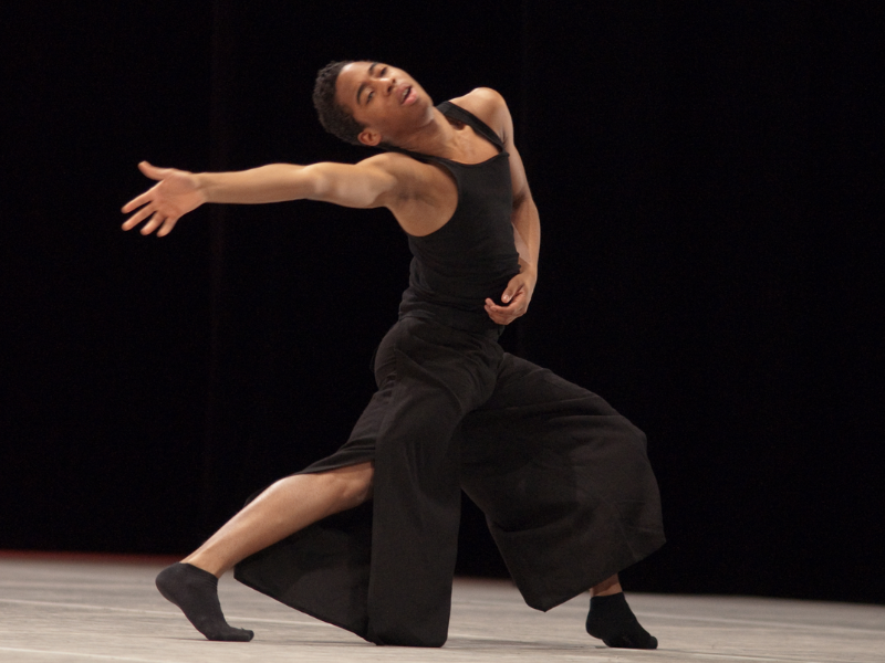 Le festival de danse contemporaine à Marrakech brille avec des performances magistrales