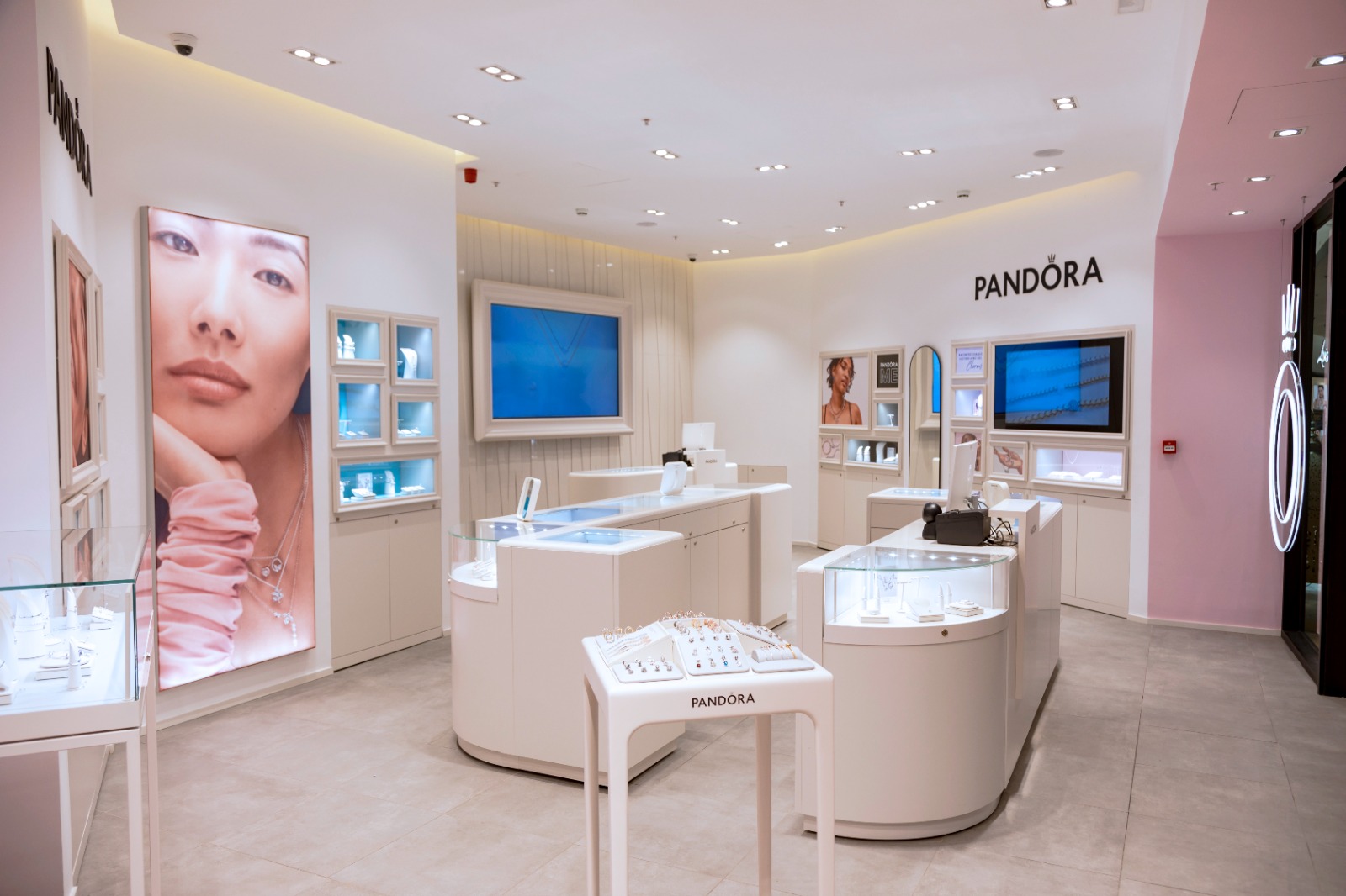 ​Pandora inaugure son premier concept-store en Afrique du Nord, à CASABLANCA - Maroc