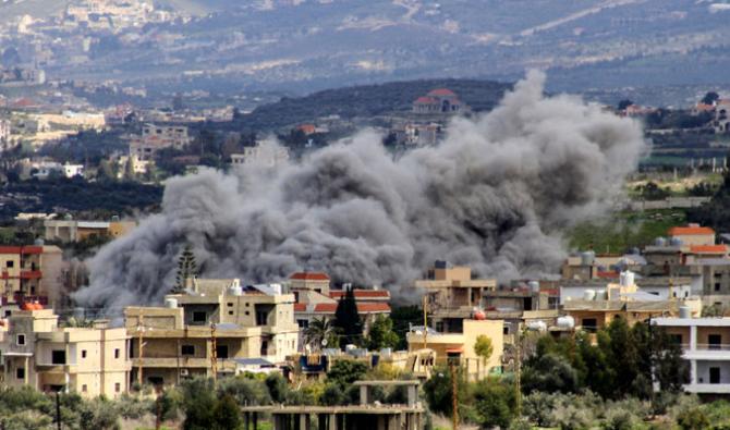 De la fumée après une frappe israélienne sur le village de Majdel Zoun, dans le sud du Liban, le 5 mars 2024,