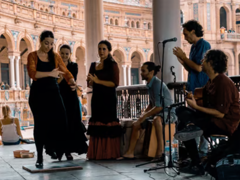 Les Khetanos : gardiens de la flamme culturelle