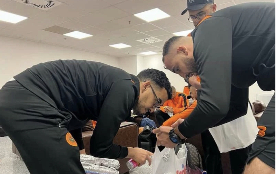 En plus du blocage, les joueurs de Berkane sont harcelés par l'Algérie