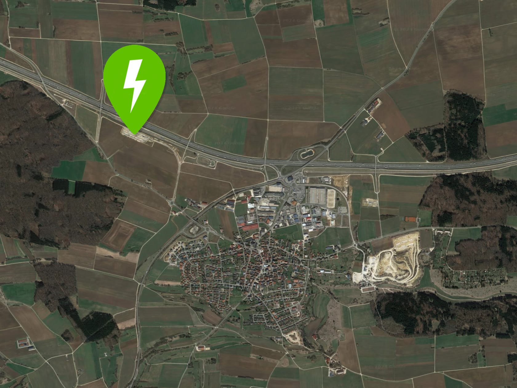Insolite : Découverte du petit village au olus grand à la plus grande station de recharge du monde !