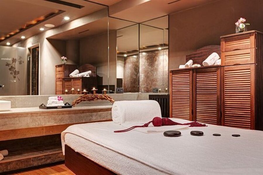 SPA : fausse profession et vraie prostitution sous le manteau