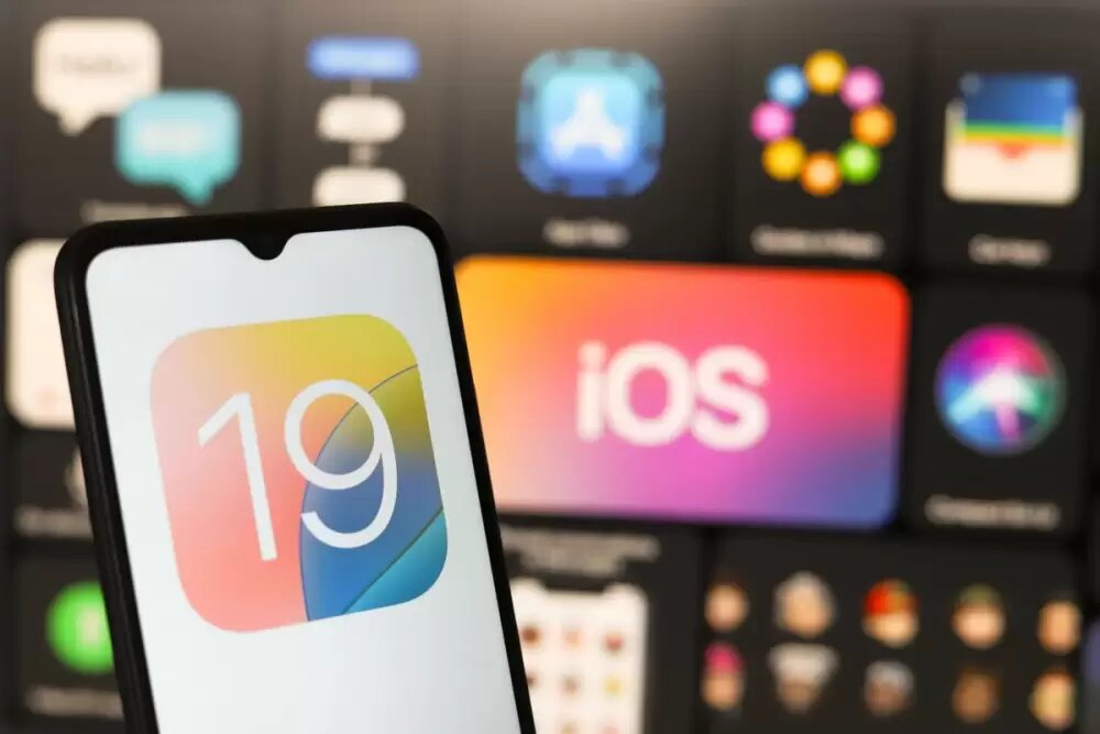 Apple en retard : l'IA retarde Siri et iOS 19 !