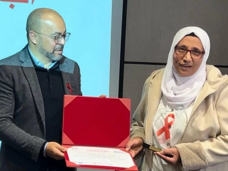 La journaliste Aziza El Gherfaoui : Une voix pour les oubliés du SIDA 
