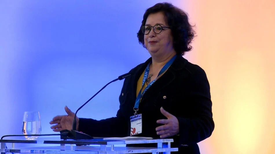 ​Dakar : Latifa Akharbach appelle à la responsabilisation des plateformes numériques