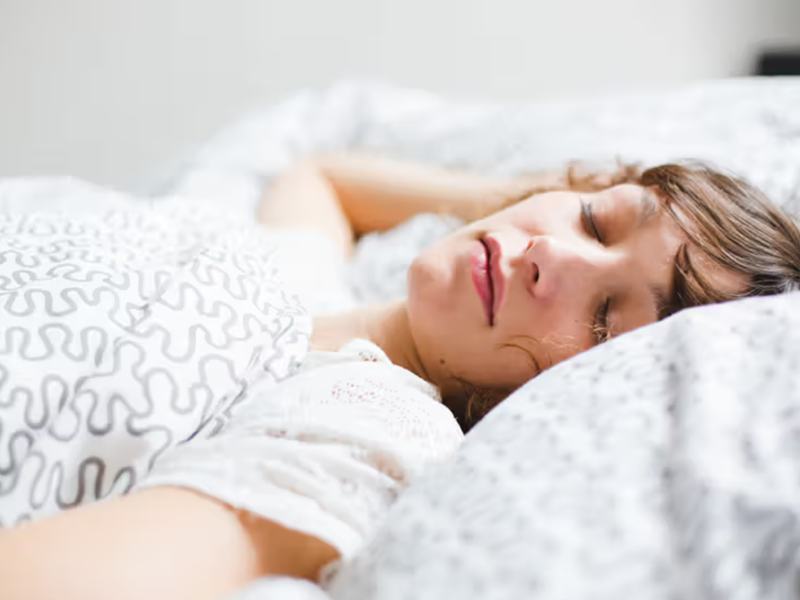 Le vrai remède minceur est… ton oreiller (et pas la salle de sport)