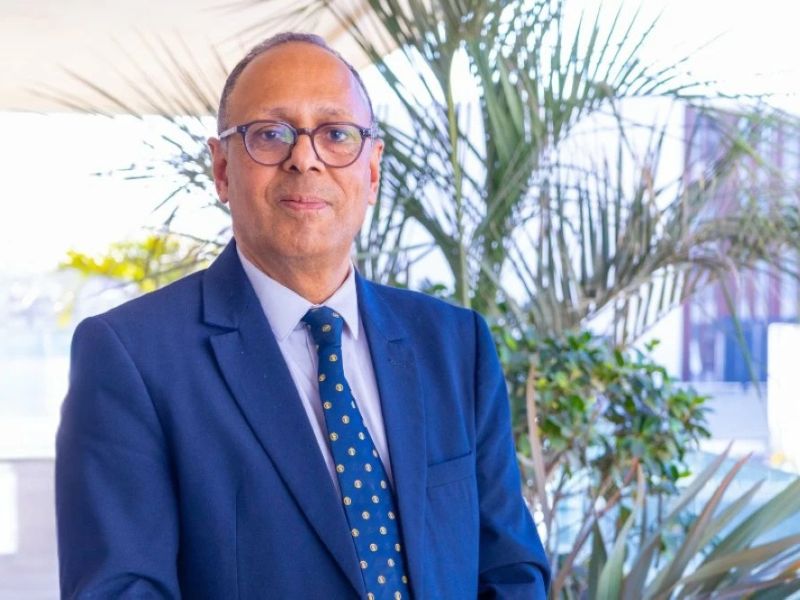 Abdellatif KOMAT rejoint ESCA Ecole de Management 