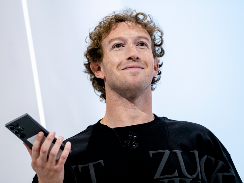 Meta AI passe le milliard : Zuckerberg veut dominer le secteur