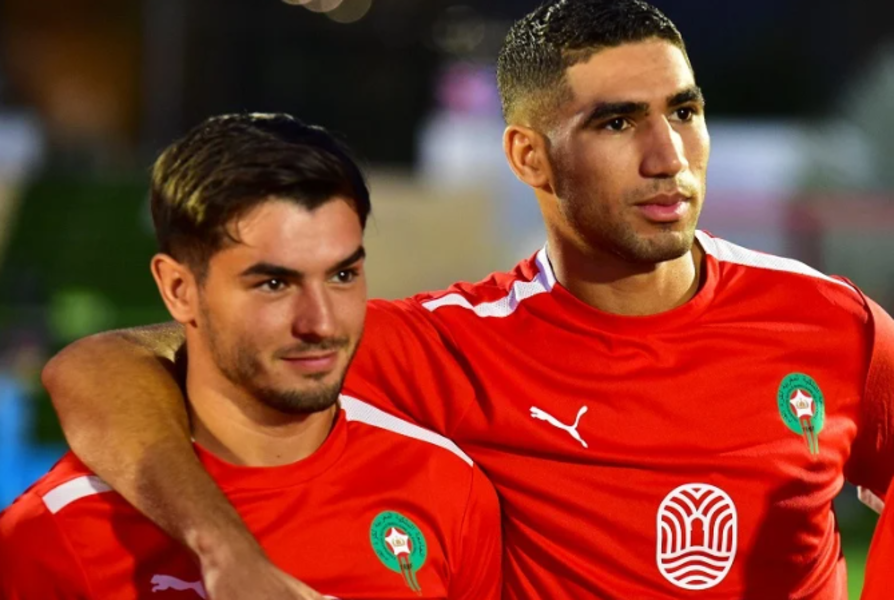 Brahim Diaz félicite chaleureusement Achraf Hakimi après le sacre historique du PSG en Ligue des champions