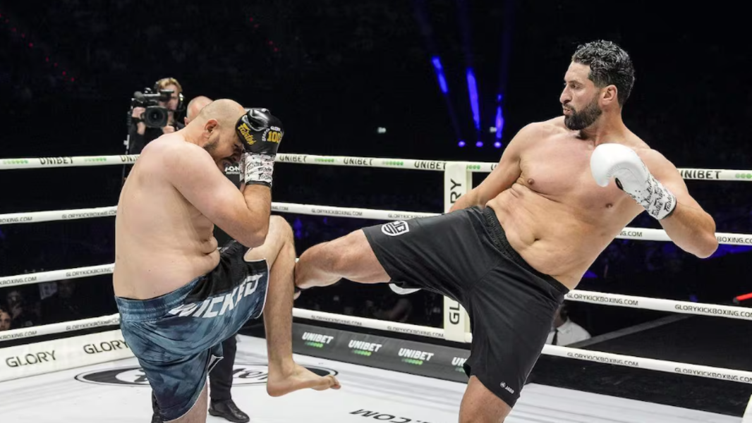 Jamal Ben Saddik privé de victoire à Glory 100 après une blessure au tibia