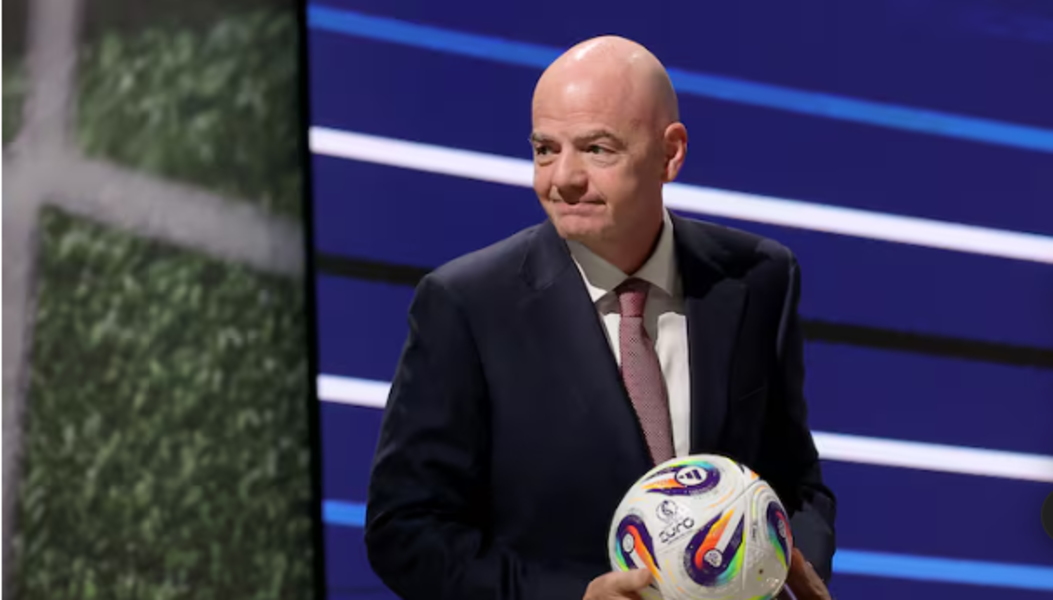 Gianni Infantino salue l’excellence du Stade Moulay Abdellah lors de sa visite au Maroc