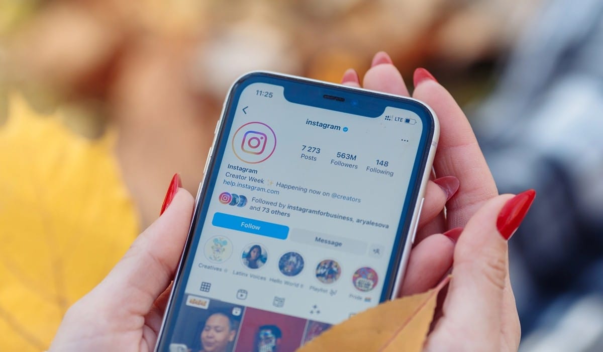 ​Acheter des followers Instagram : quel rôle joue l’IA en 2025 ?