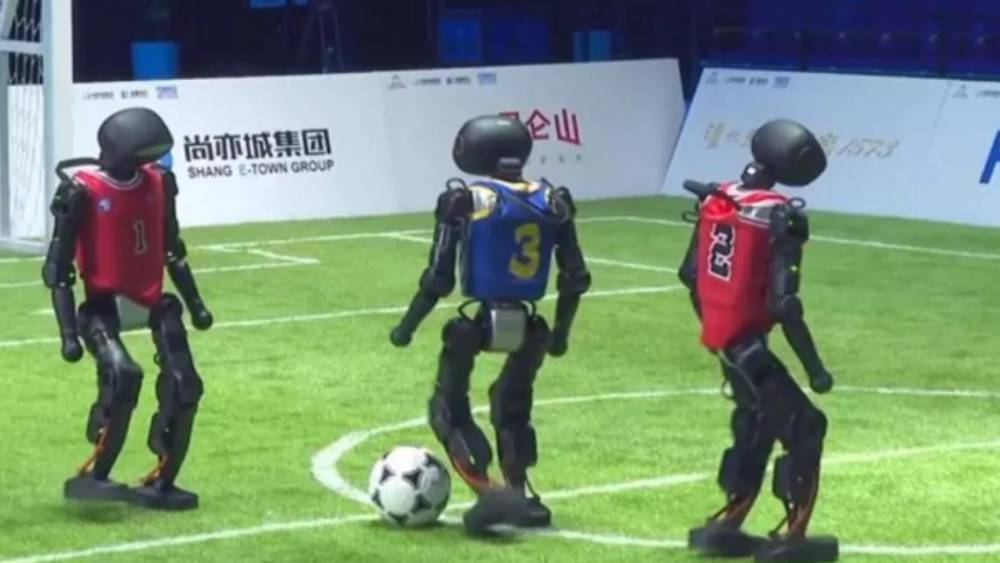 ​Pékin inaugure la coupe du monde des robots humanoïdes !