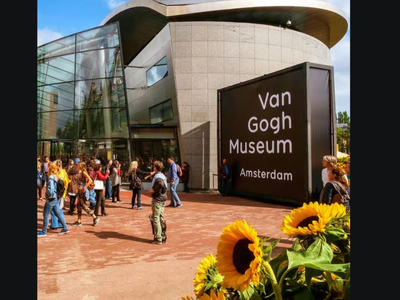 Le musée Van Gogh menacé de fermeture : Amsterdam face à l’ombre budgétaire