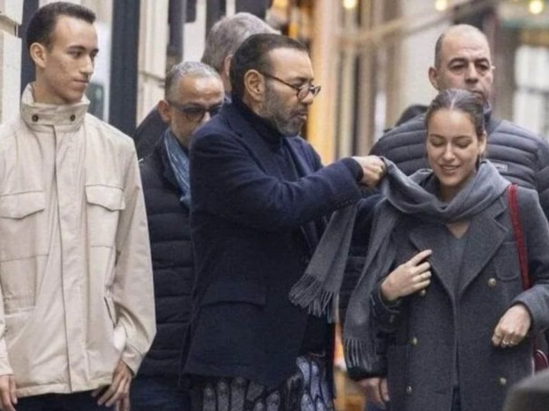 Le Roi Mohammed VI, le Prince héritier Moulay El Hassan et la Princesse Lalla Khadija à Paris en novembre 2024