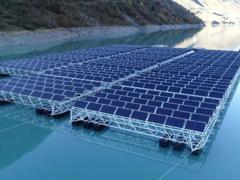 Tanger lance la première centrale solaire flottante marocaine